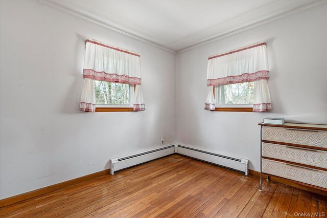 18 Maple Avenue, Bellport, NY 11713