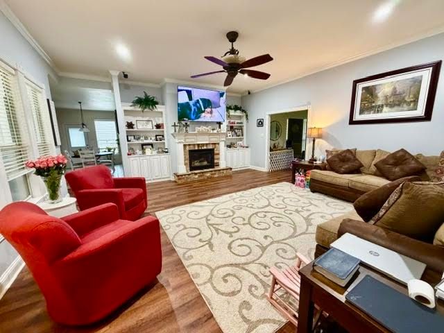 3709 HOLLY TRAIL, Longview, TX 75605