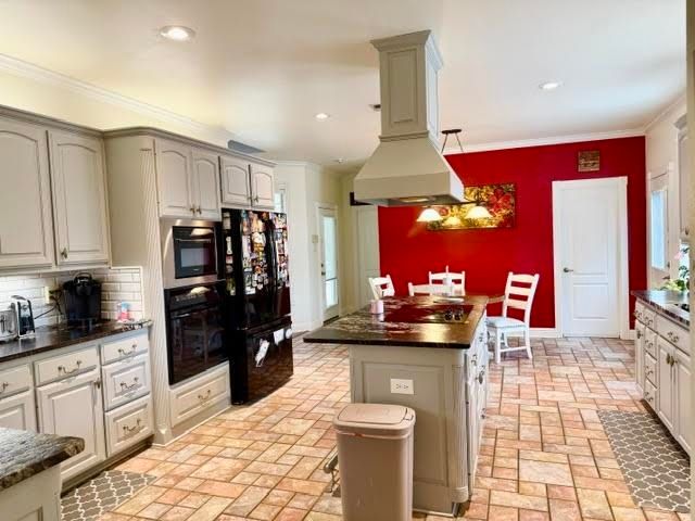 3709 HOLLY TRAIL, Longview, TX 75605