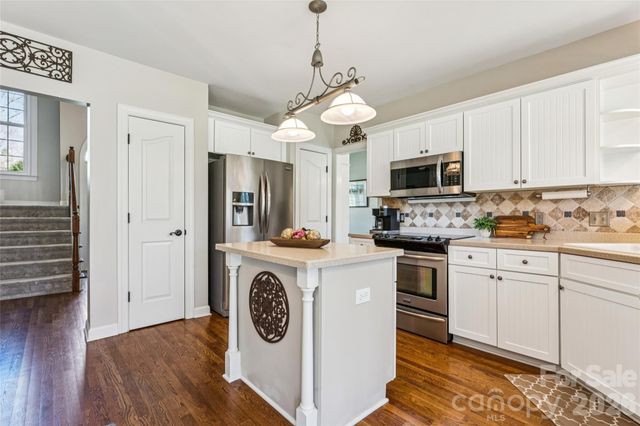 6624 Fairway Point Drive, Charlotte, NC 28269