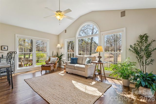 6624 Fairway Point Drive, Charlotte, NC 28269