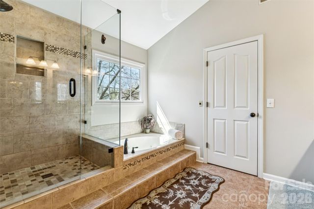 6624 Fairway Point Drive, Charlotte, NC 28269