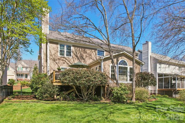 6624 Fairway Point Drive, Charlotte, NC 28269