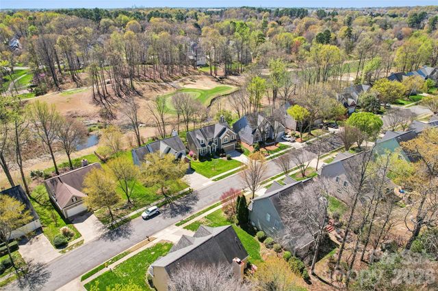 6624 Fairway Point Drive, Charlotte, NC 28269