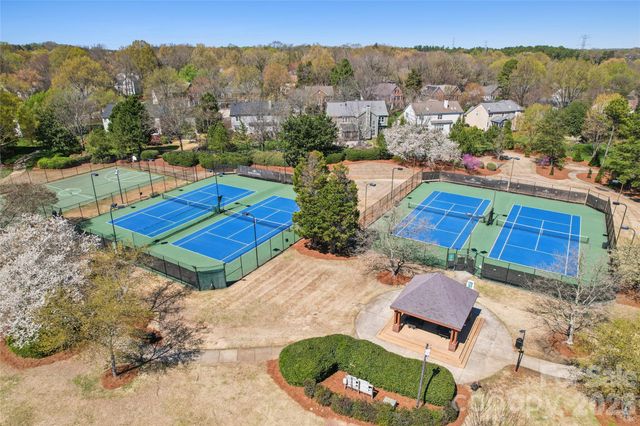 6624 Fairway Point Drive, Charlotte, NC 28269