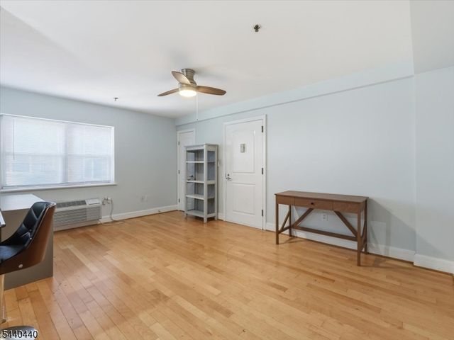 70 S Munn Ave 413, East Orange City, NJ 07018