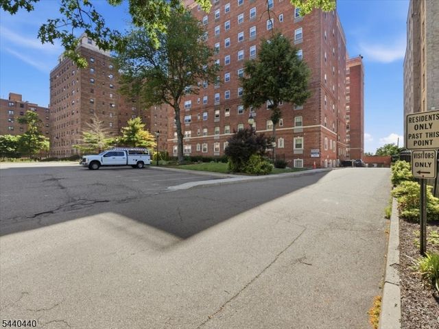 70 S Munn Ave 413, East Orange City, NJ 07018