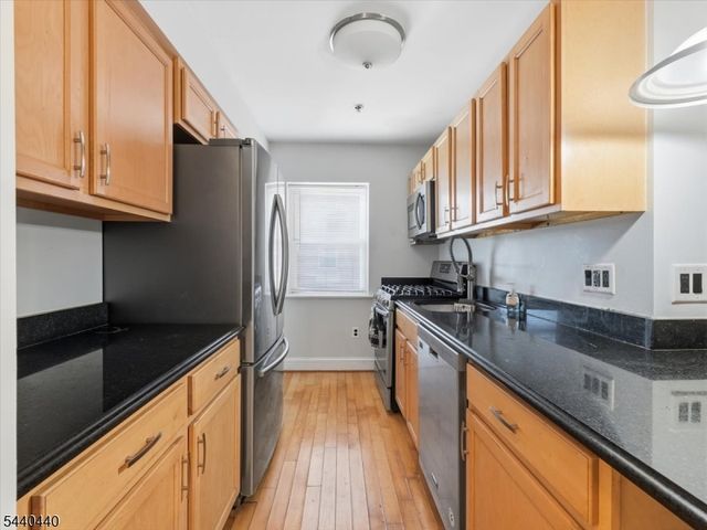 70 S Munn Ave 413, East Orange City, NJ 07018