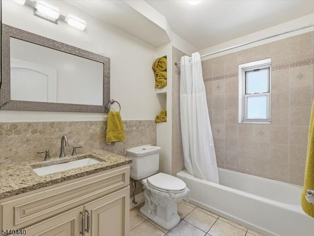 70 S Munn Ave 413, East Orange City, NJ 07018