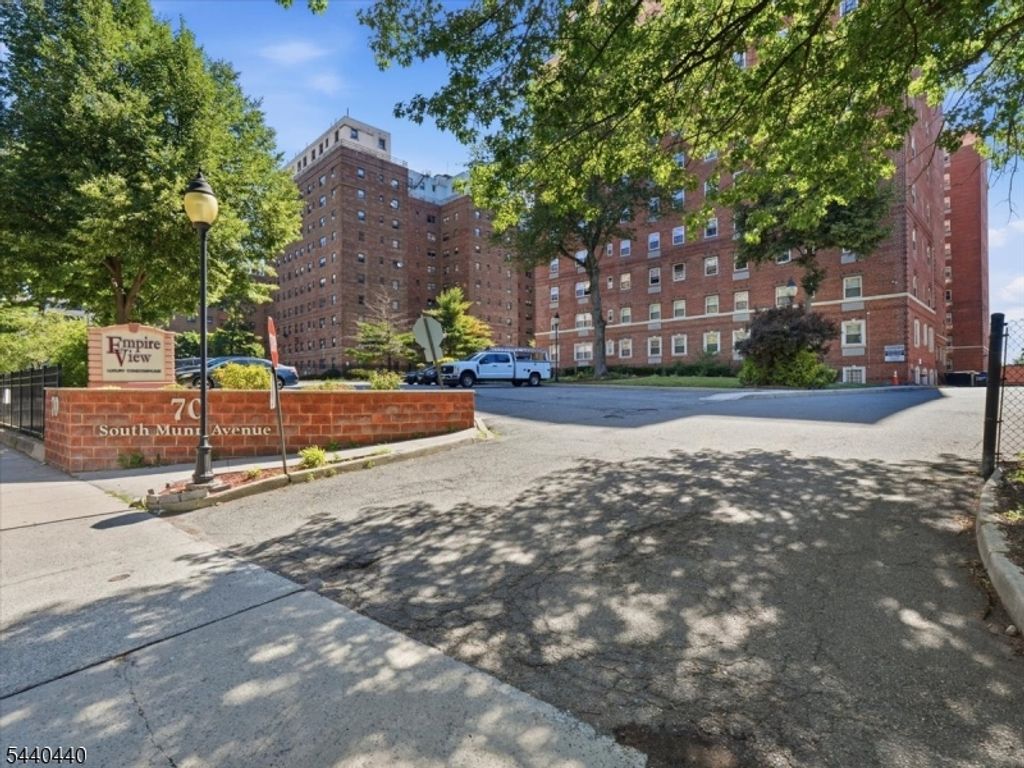 70 S Munn Ave 413, East Orange City, NJ 07018
