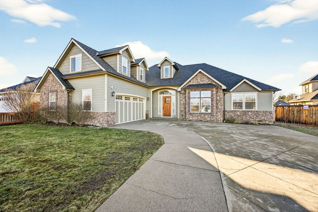 1617 Tennessee Lane, Central Point, OR 97502