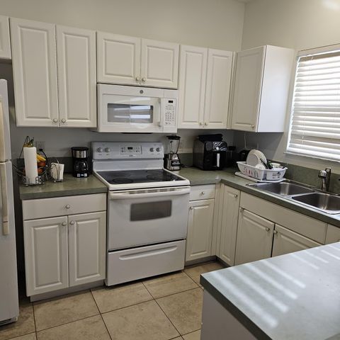 234 Leland Lane, Greenacres, FL 33463