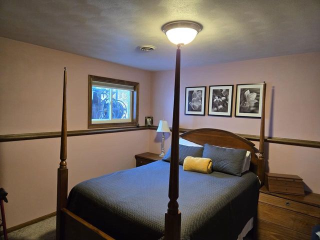 4515 W EDGEWOOD DRIVE, Appleton, WI 54913