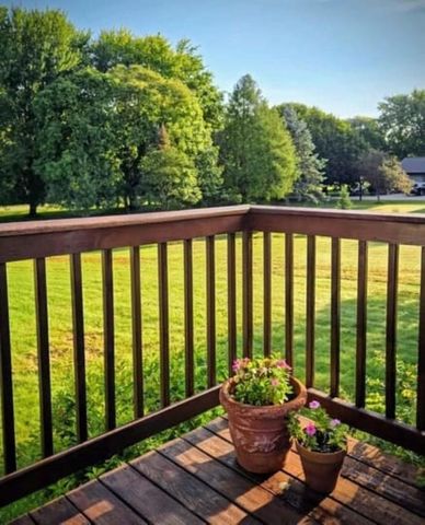 4515 W EDGEWOOD DRIVE, Appleton, WI 54913