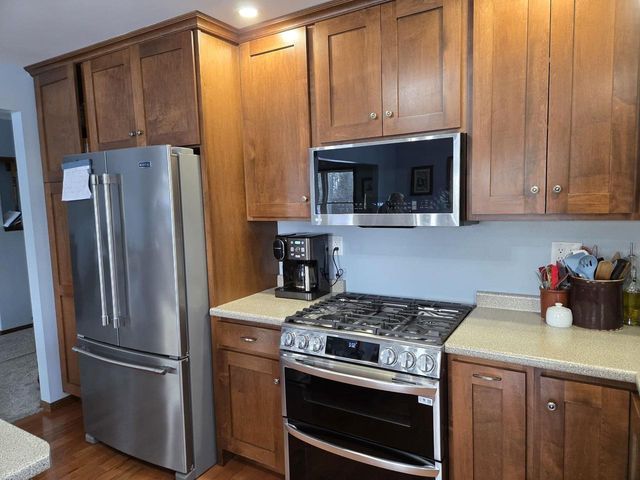 4515 W EDGEWOOD DRIVE, Appleton, WI 54913