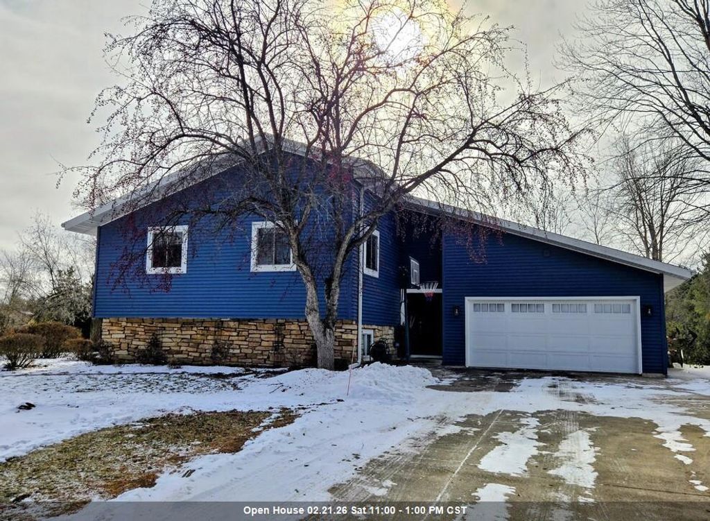 4515 W EDGEWOOD DRIVE, Appleton, WI 54913