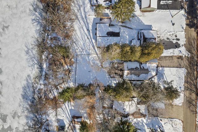 N2823 Lakeshore DRIVE, Montello, WI 53949