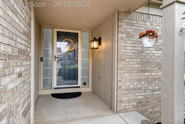 4240 Sherwood Circle, Canton Charter Township, MI 48188