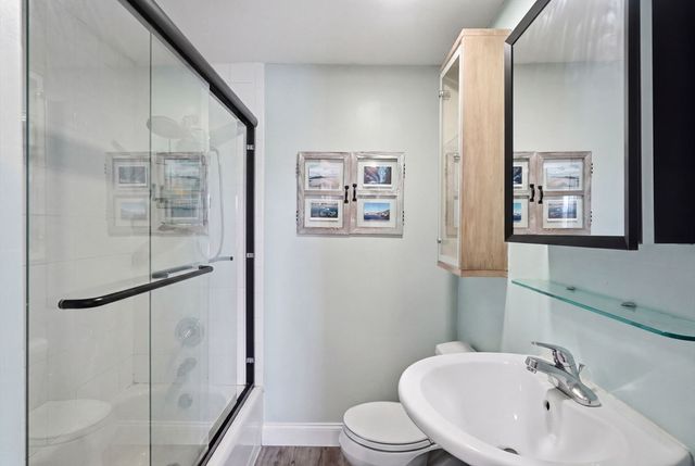 11 Columbia Rd 8, Wakefield, MA 01880