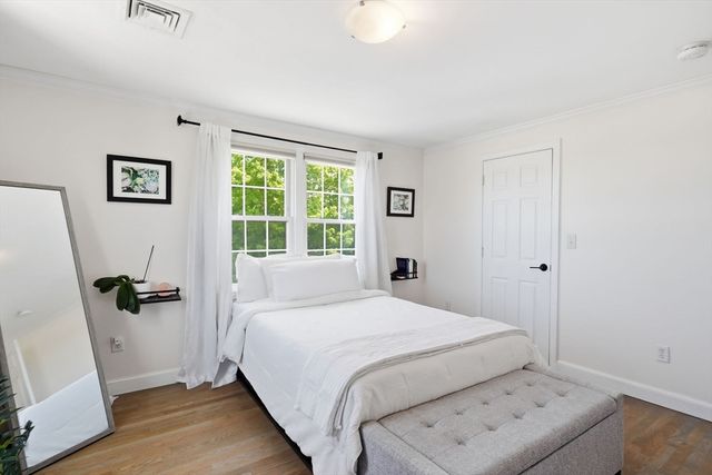 11 Columbia Rd 8, Wakefield, MA 01880