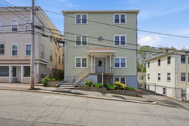 11 Columbia Rd 8, Wakefield, MA 01880