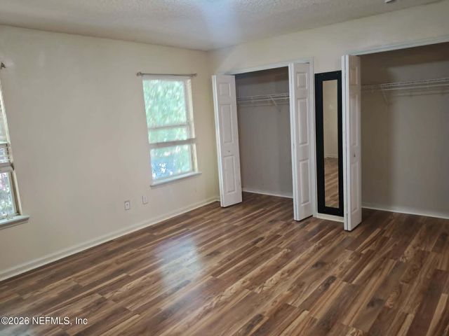 4665 BARNES Road, Jacksonville, FL 32207