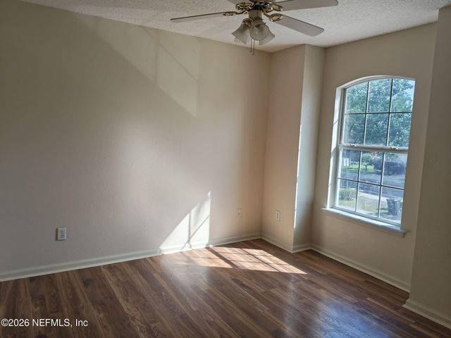 4665 BARNES Road, Jacksonville, FL 32207