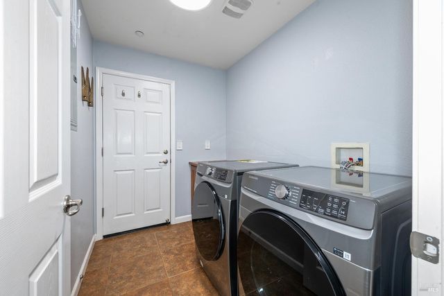 183 Hearthstone Dr, American Canyon, CA 94503