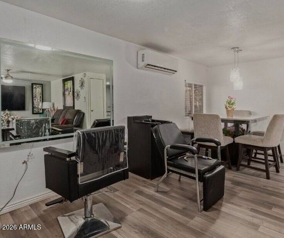5002 W BETHANY HOME Road 104, Glendale, AZ 85301