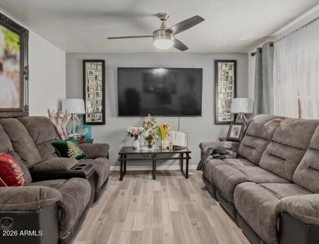 5002 W BETHANY HOME Road 104, Glendale, AZ 85301