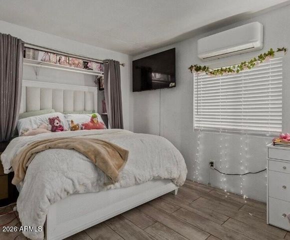 5002 W BETHANY HOME Road 104, Glendale, AZ 85301