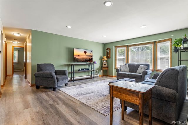 152 Stony Road, Lancaster, NY 14086