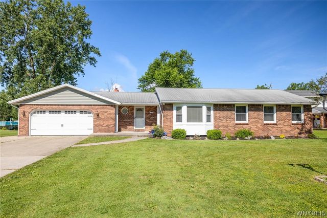 152 Stony Road, Lancaster, NY 14086