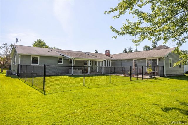 152 Stony Road, Lancaster, NY 14086