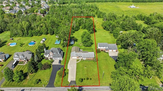 152 Stony Road, Lancaster, NY 14086