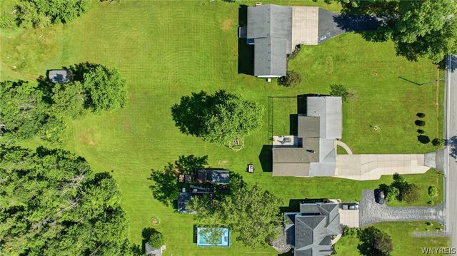 152 Stony Road, Lancaster, NY 14086