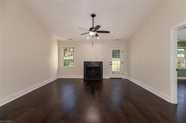 105 Plantation Place Lane, Mount Airy, NC 27030