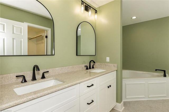 105 Plantation Place Lane, Mount Airy, NC 27030