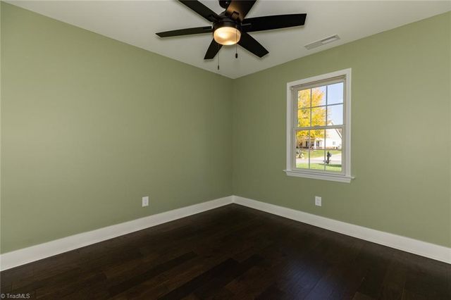 105 Plantation Place Lane, Mount Airy, NC 27030