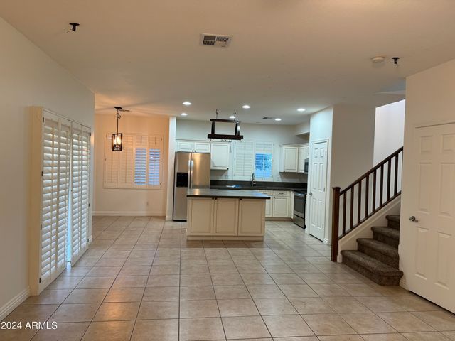 4576 E SUNDANCE Avenue, Gilbert, AZ 85297