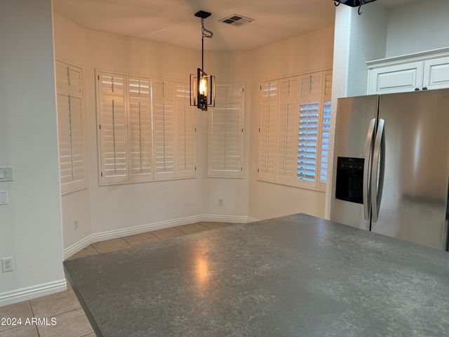 4576 E SUNDANCE Avenue, Gilbert, AZ 85297