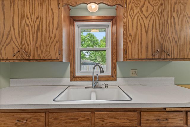 7360 Tempo Terrace NE, Fridley, MN 55432
