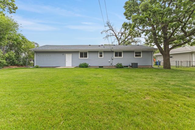 7360 Tempo Terrace NE, Fridley, MN 55432