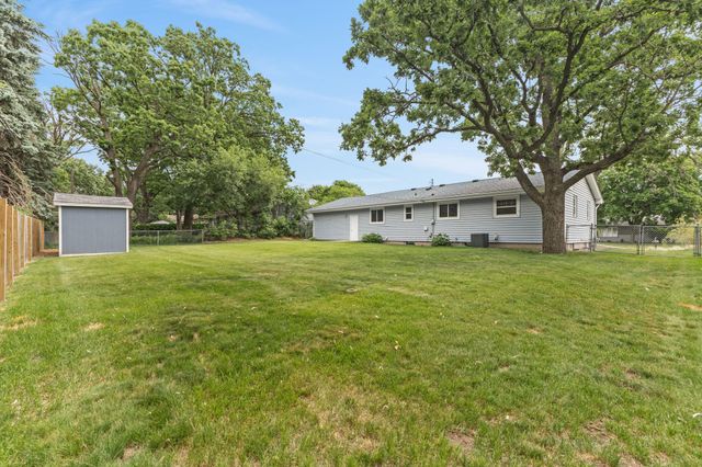 7360 Tempo Terrace NE, Fridley, MN 55432