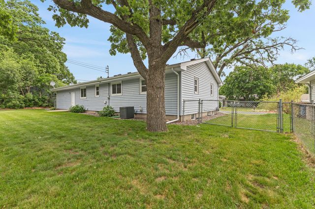 7360 Tempo Terrace NE, Fridley, MN 55432