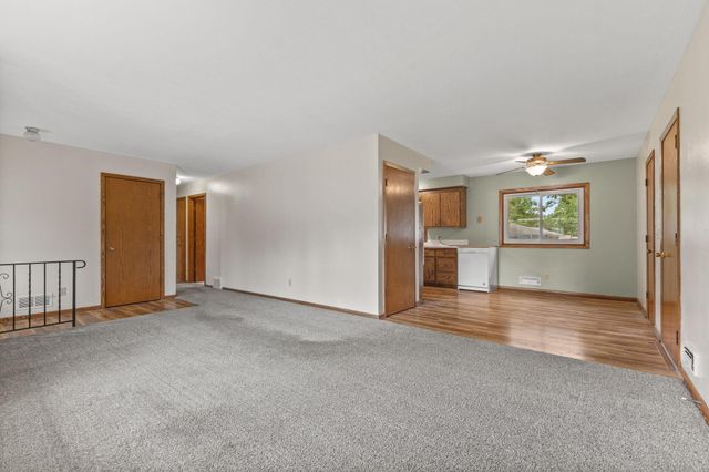 7360 Tempo Terrace NE, Fridley, MN 55432