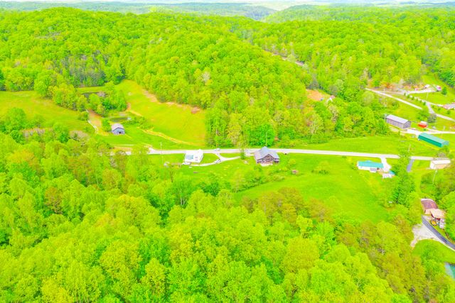 12818 N Highway 421, Manchester, KY 40962