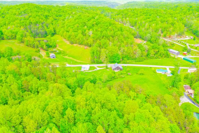 12818 N Highway 421, Manchester, KY 40962