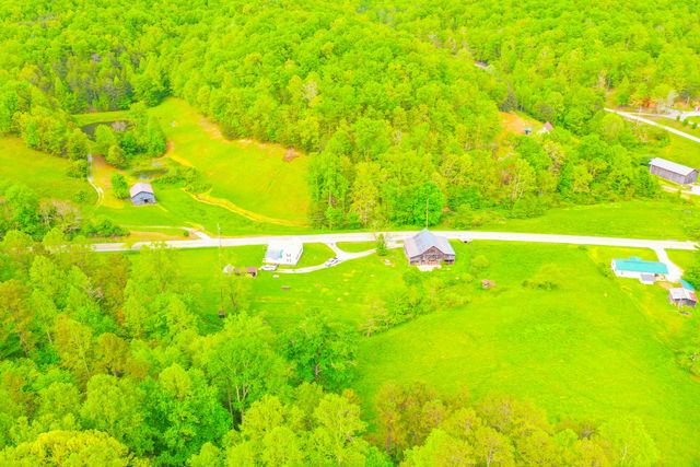 12818 N Highway 421, Manchester, KY 40962