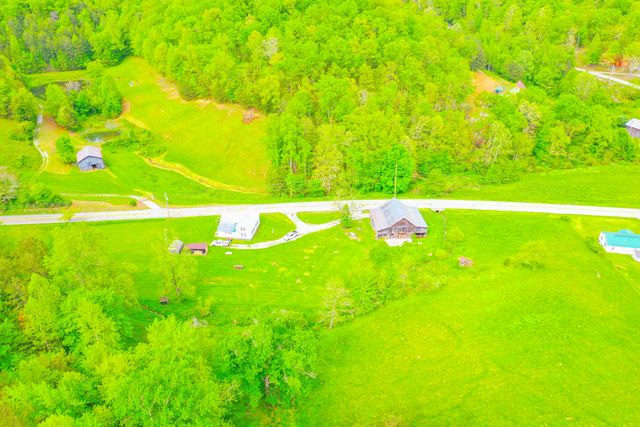 12818 N Highway 421, Manchester, KY 40962